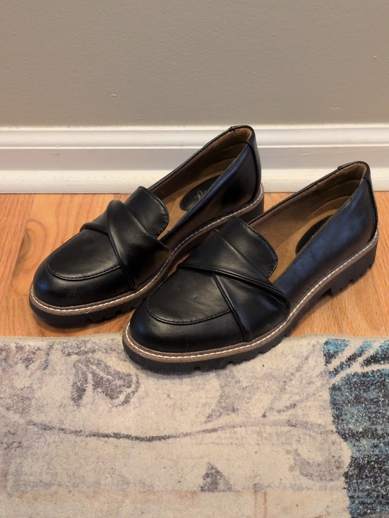 Shoes - Black Leather Slip-On Loafer for Woman Size 5 1/2